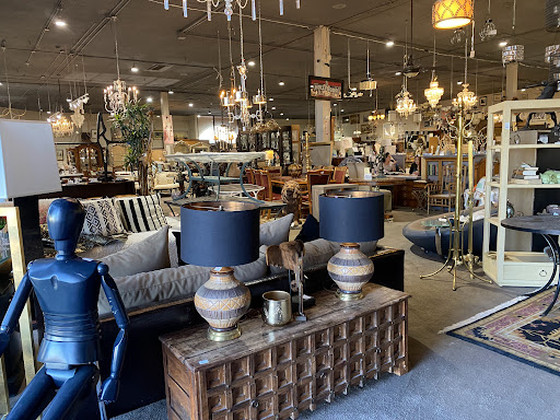 Lynn's World Consignment | Furniture & Jewelry Las Vegas
