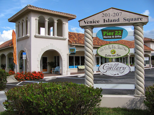 Pier 22 Home Decor and Furnishings