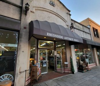 Mall de Antigüedos en Escondido – Descubre Tesoros Vintage y Compras Únicas