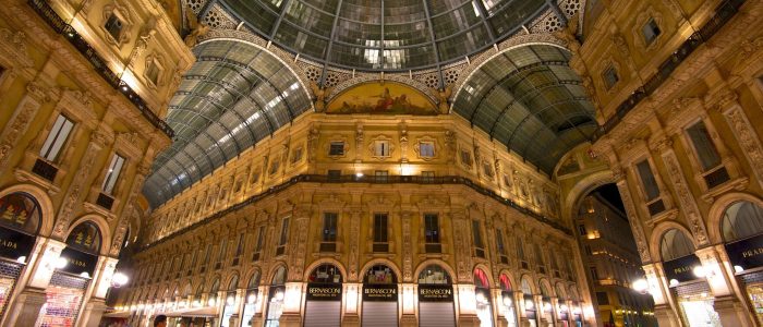 Gold Galleria: Elegante Galería de Arte y Joyas de Oro – Diseño Exclusivo y Lujo