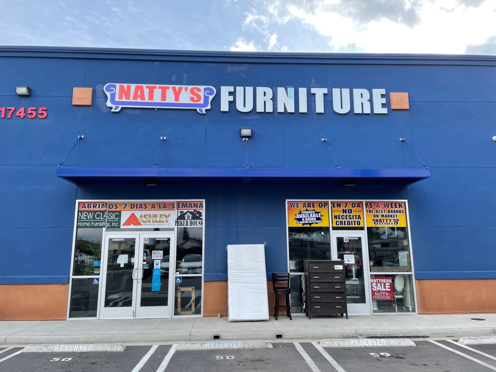 Muebles Naty’s Furniture: Diseño Moderno y Calidad Premium para Tu Hogar