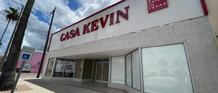 Casa Kevin Weslaco: Elegante Hogar en Weslaco, Diseño Moderno y Confort Familiar